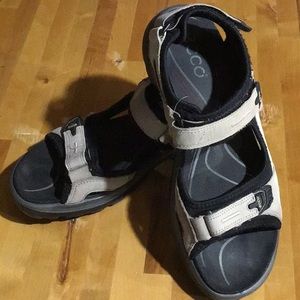 Women’s Ecco Yucatán Sandals Size 40